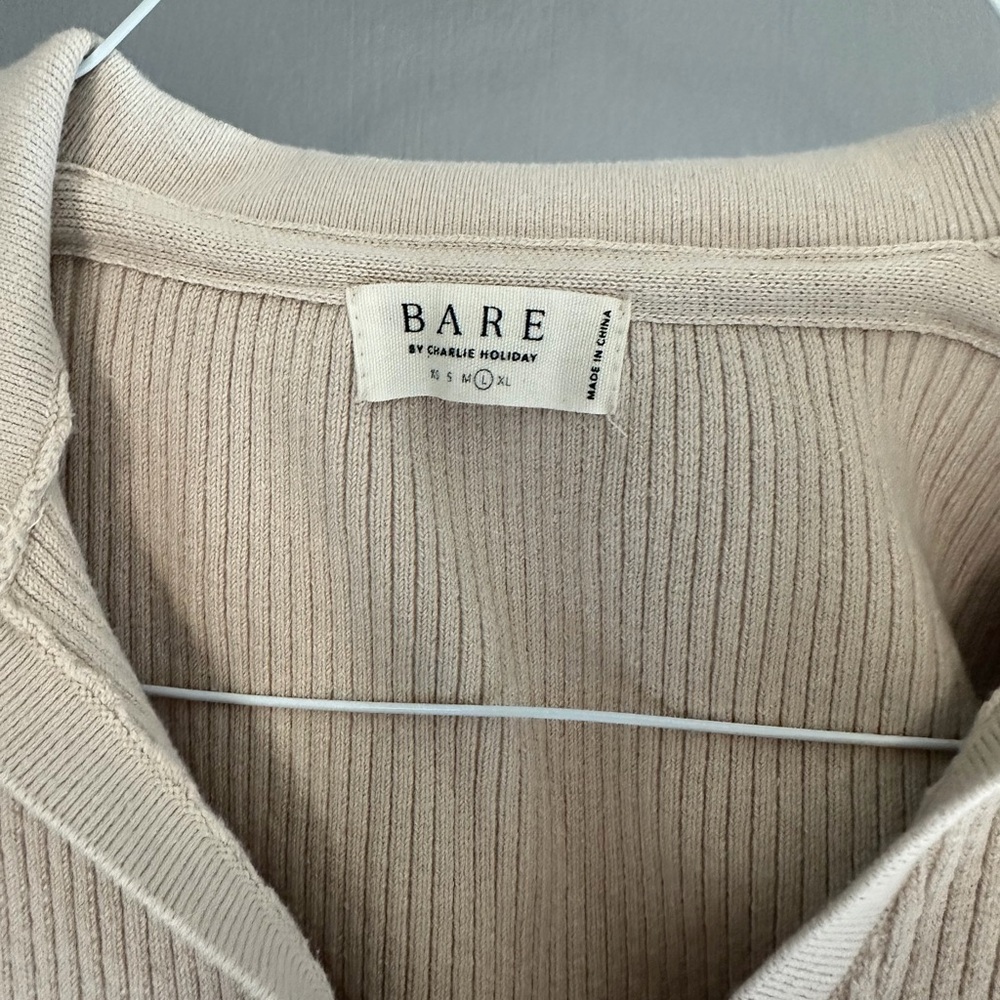 Elegant Beige Ribbed Polo Blouse - Picture 4 of 6